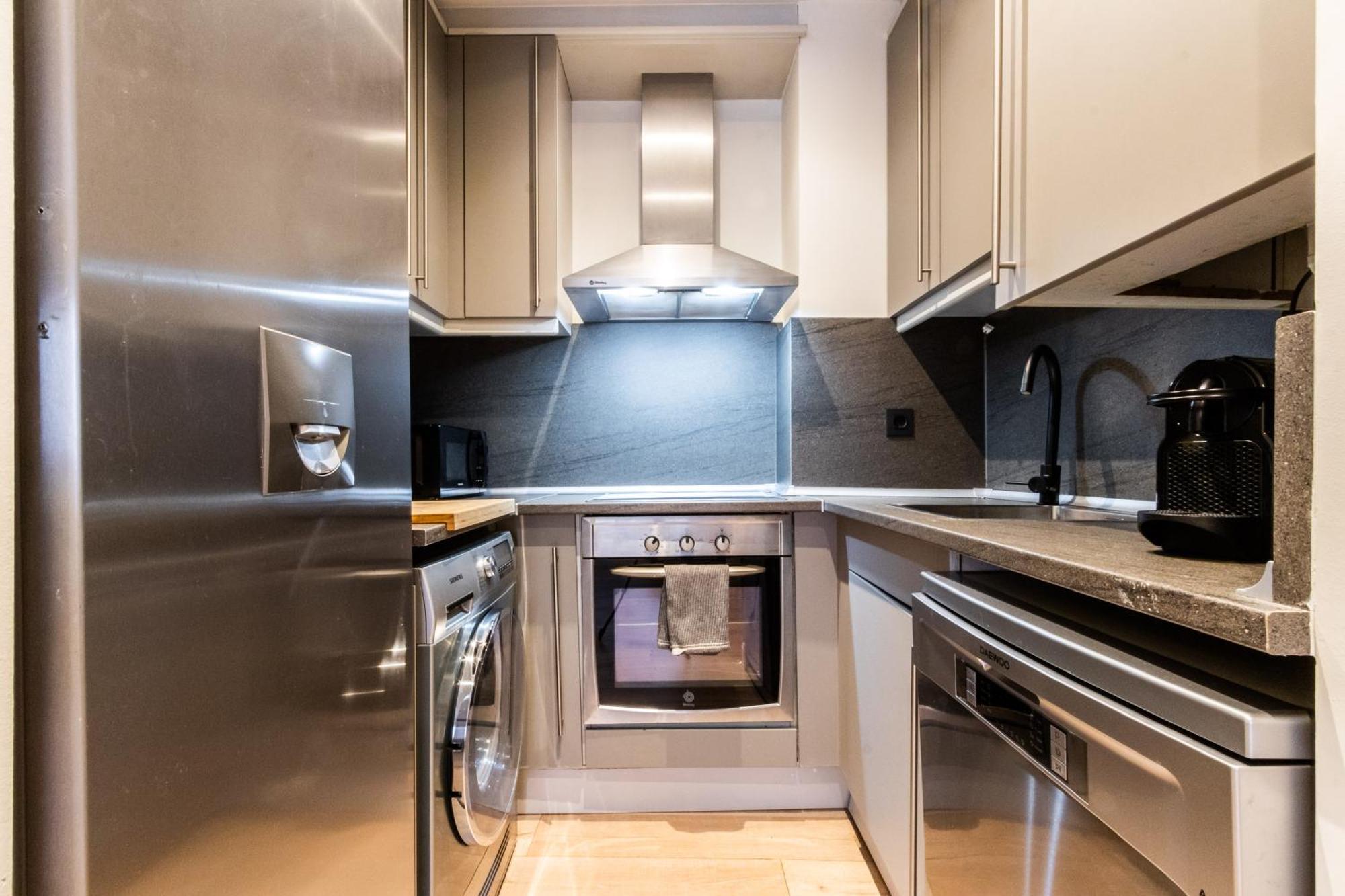 Exclusive Barcelona 4 Personas St Pere